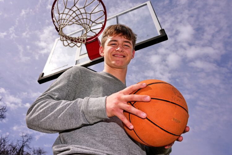 March Madness: An Eighth Grader From Pittsburgh Is All Alone With A Perfect Women's NCAA Bracket